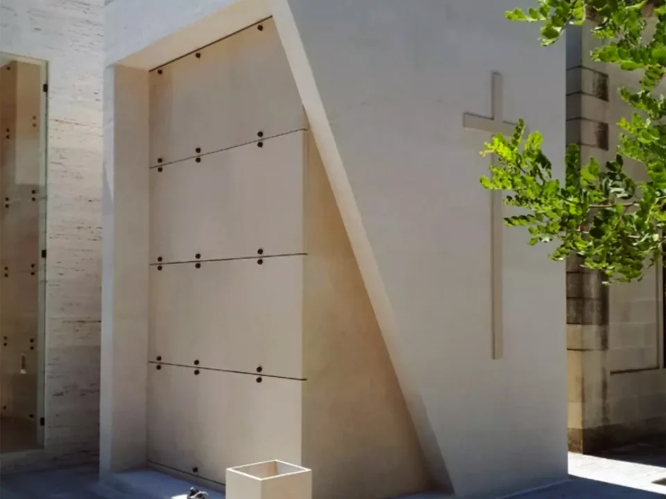 realizzazione cappella marmo bianco di carrara nuova marmo arredo b